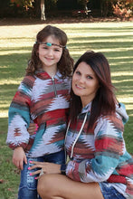 (GIRLS) AZTEC PRINTED PULLOVER WITH HOODIE. TPG60153001-AMY